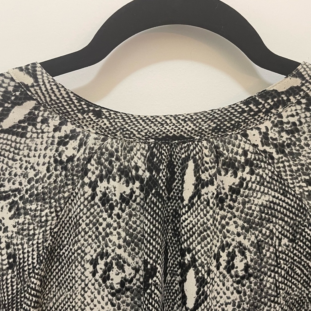 J. Crew Gray, White and Black Snake Skin Print Long Sleeve Blouse - Shirt size S - Picture 11 of 13